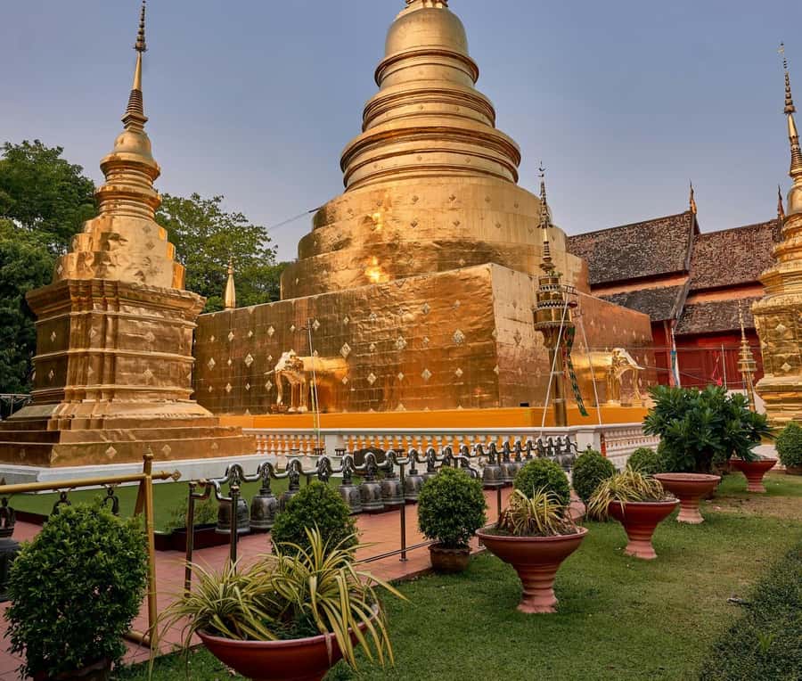 Chiang Mai Light: Tuk Tuk Night Tour with Temples & Markets - Key details at a glance