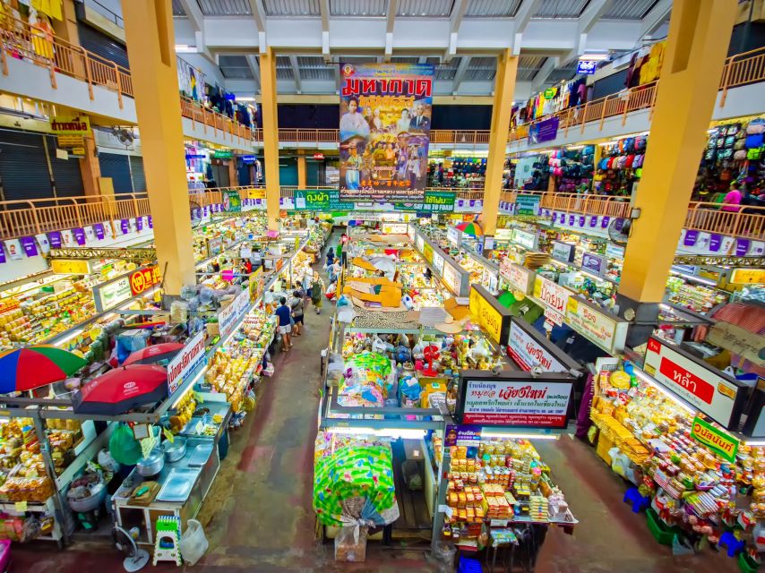 Chiang Mai: Local Food and Markets Guided Walking Tour - What the guide adds to the experience