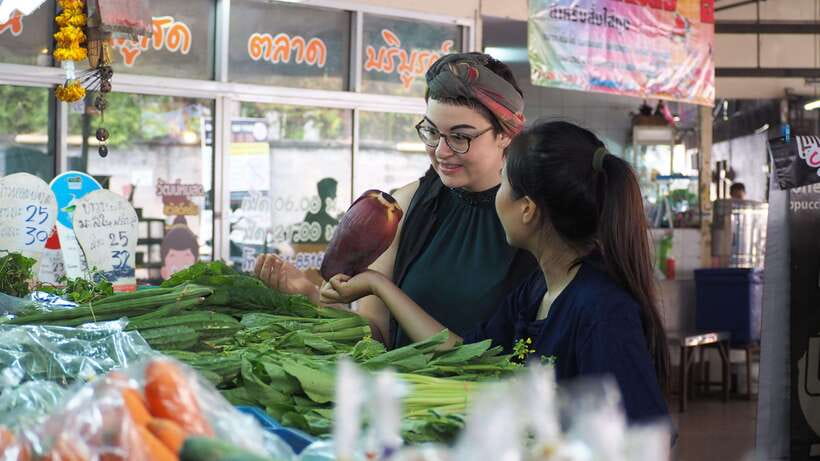 Chiang Mai: Thai Cooking and Market Tour with Lanna Smile - What the cooking session feels like