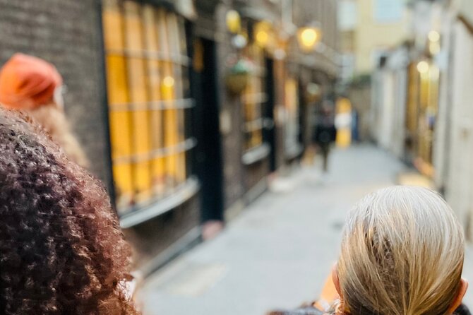 Christmas Lights and Markets Guided Walking Tour with Mulled Wine - Starting among Covent Garden’s Christmas lights