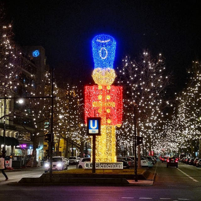 Christmas market lights tour bus through Berlin, free mulled wine (2.5 hours) - What the $32 price gets you