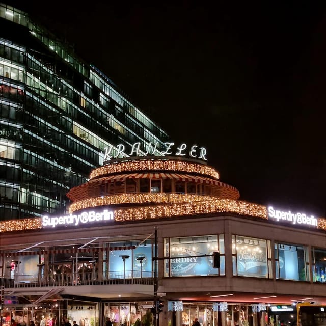 Christmas market lights tour bus through Berlin, free mulled wine (2.5 hours) - Starting on Kurfürstendamm with a warm drink