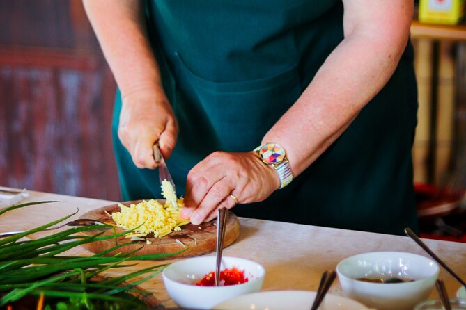 Cocolocal Farm Cooking Class with market tour and basket boat - Timing, pickup, and group size