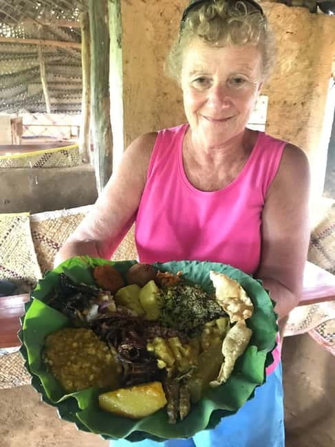 Colombo Cooking Experiance with Explore Market - Riding to a family home