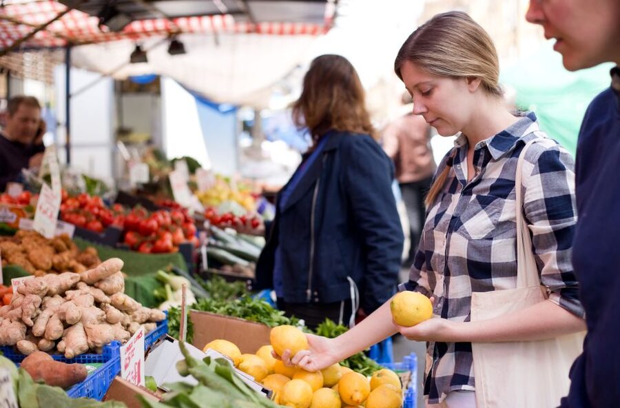 Como: Market Tour and Cooking Class at a Local's Home - What the 4.5-hour schedule means for your day