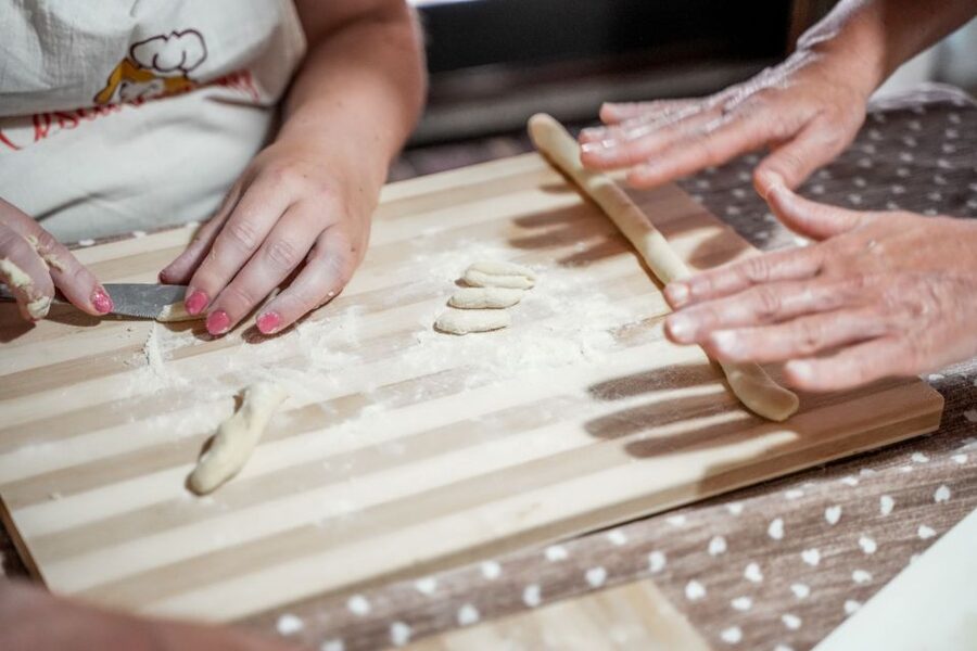 Cook with Mimma: Optional Market Tour & Puglian Flavors - Why this Brindisi cooking class feels personal