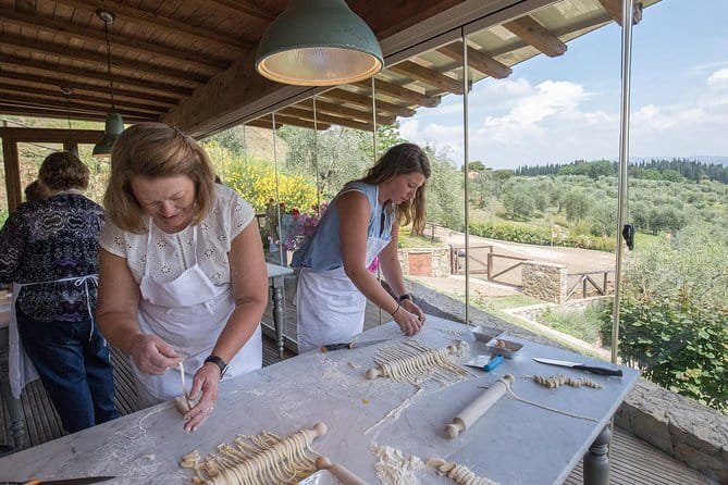 Cooking Class and Lunch at a Tuscan Farmhouse with Local Market Tour from Florence - What the farmhouse setting adds