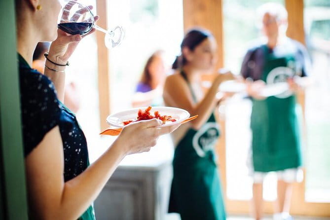 Cooking Class and Lunch at a Tuscan Farmhouse with Local Market Tour from Florence - San Lorenzo market: the useful first lesson