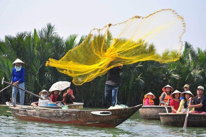 Cooking Class Hoi An:Local Market, Basket Boat, Fishing & Cooking - Net Fishing and Purple Crab Catching