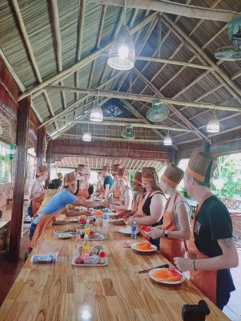 Cooking Class w Phở and Market & Basket Boat Ride in Hoi An - Why this Hoi An food tour works well
