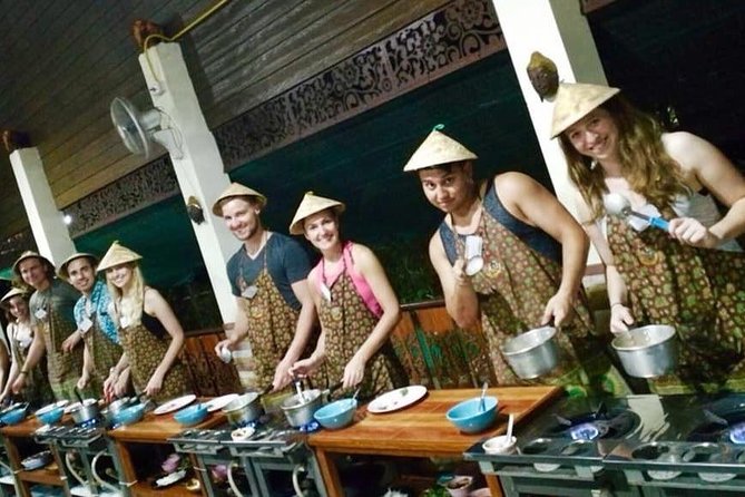 Cooking Evening Class Chiang Mai Visit Organic Garden and Market - Six useful things to know before you book