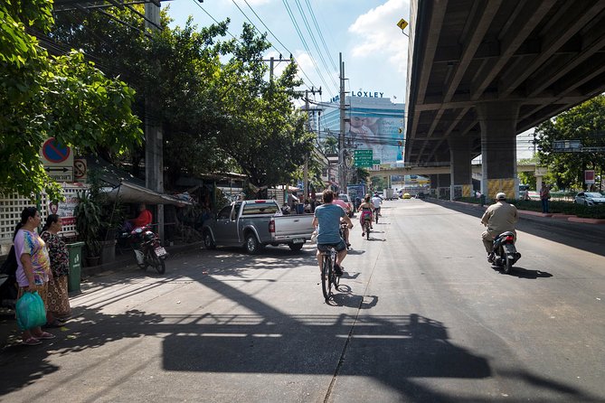 Countryside Bangkok and a Local Floating Market Tour by Bicycle Including Lunch - From Sukhumvit to Bangkok’s working city