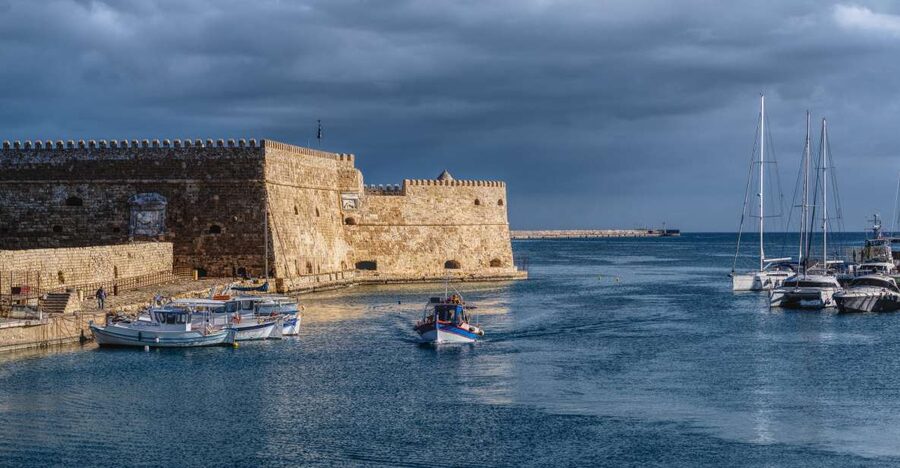 Crete: Heraklion Center, Local Market and Creta Aquarium - A useful six-hour introduction to Crete