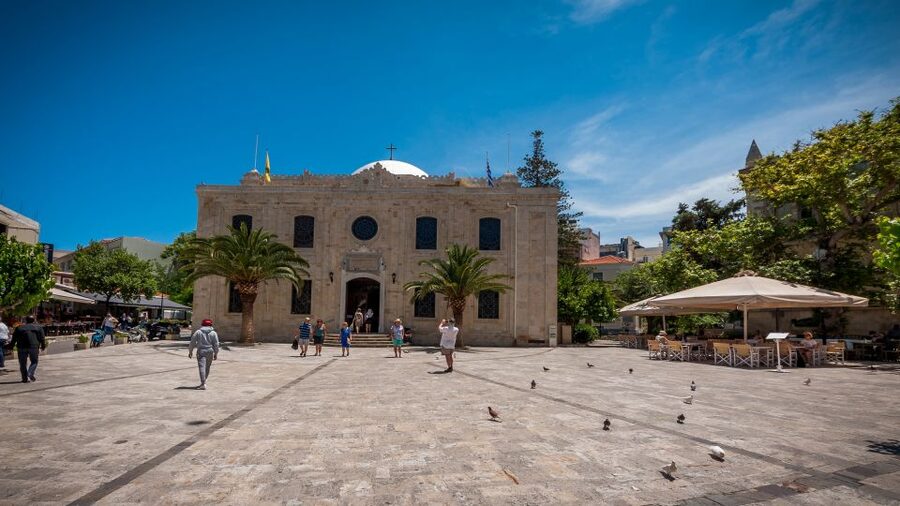 Crete: Knossos Palace, Heraklion City, Market Guided Tour - Heraklion’s old center, market, and harbor