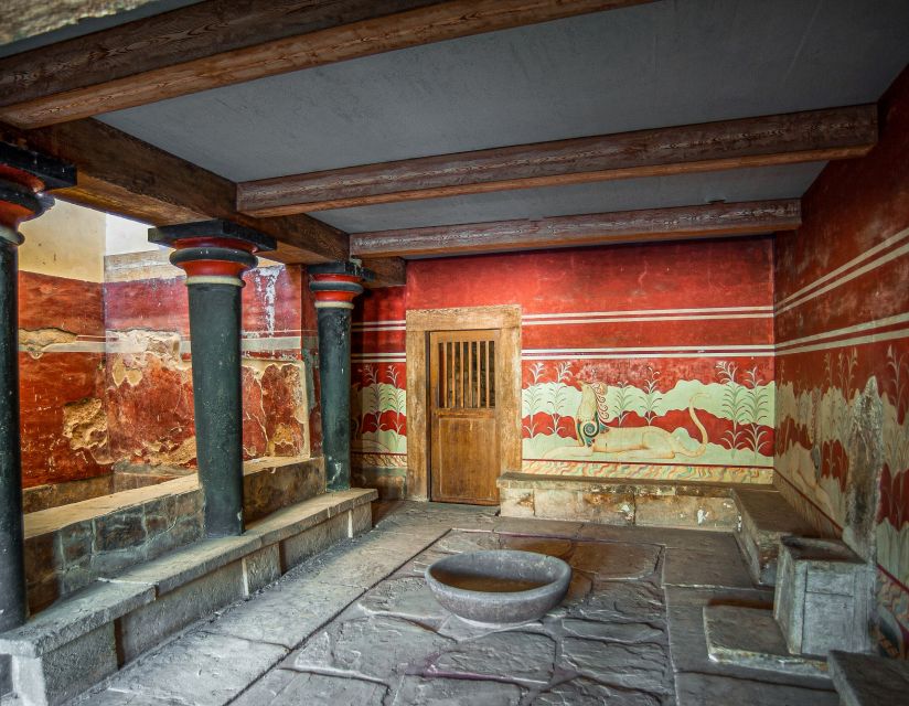 Crete: Knossos Palace, Heraklion City, Market Guided Tour - How much value do you get for $41?