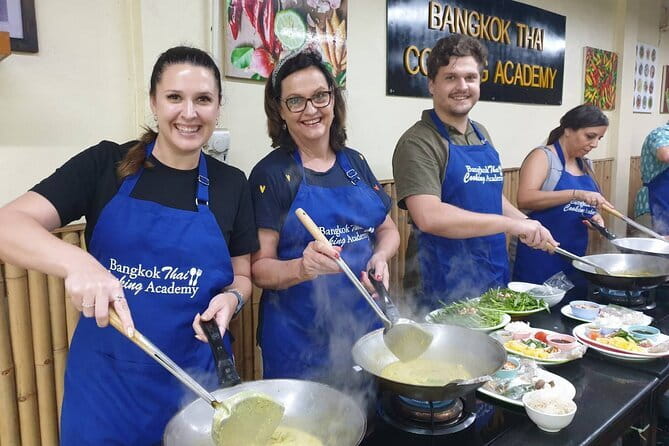 Customizable Thai Cooking Class with Onnuch Market in Bangkok - Choosing five dishes from 21 Thai recipes