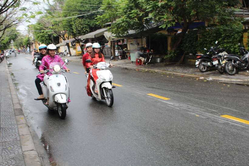 Da Nang: Con Market And Seafood Street Experience - Con Market: the best place to understand the menu
