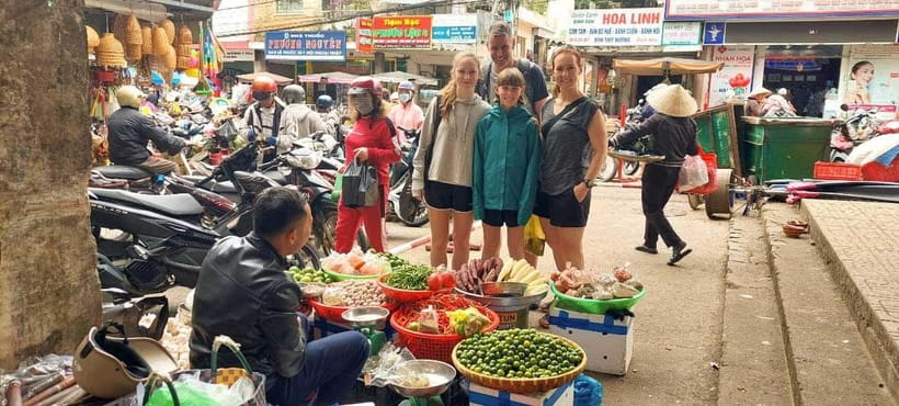 Dalat: Home Cooking Class with Central Market Tour - Shopping through Dalat Central Market