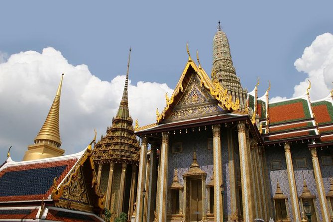 Damnern Saduak Floating Market, Grand Palace and Wat Phra Keo Tour from Bangkok - Damnoen Saduak and the canal market