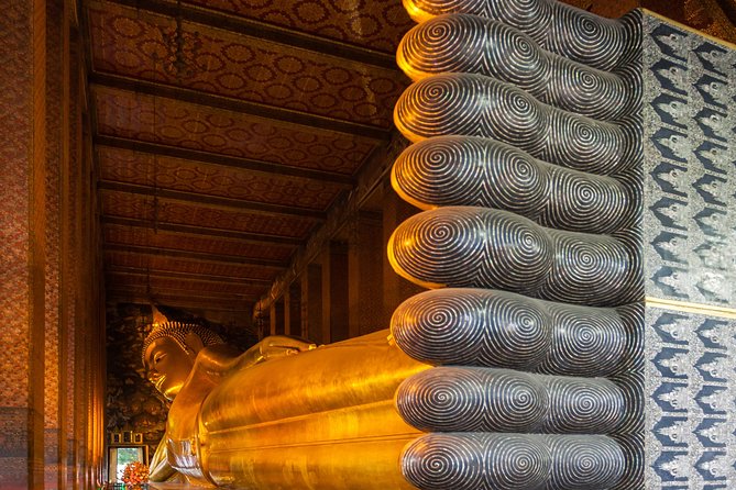 Damnern Saduak Floating Market, Grand Palace, Wat Phra Keo & Wat Pho - Wat Phra Kaew and the Emerald Buddha