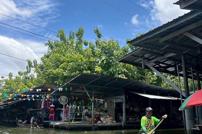 Damnoen Saduak and Maeklong Railway Market Tour with Private Car - Damnoen Saduak by paddle boat