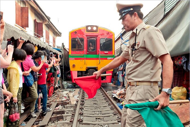 Damnoen Saduak Floating Market Car Service (no guide) - Ending at Asiatique The Riverfront