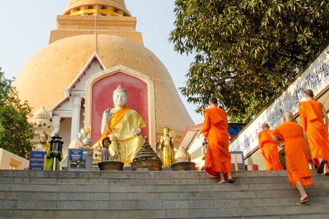 Damnoen Saduak Floating Market & Railway Market Tour from Bangkok - Price, group size, and what you receive