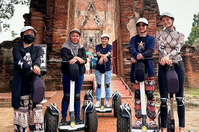 Damnoen Saduak Floating Market & Railway Market Tour from Bangkok - Who will enjoy this tour most