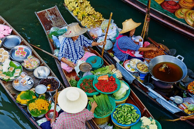 Damnoen Saduak Floating Market with Paddle Boat Ride (ex Bangkok) - Two hours among boats, food, and souvenirs