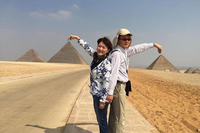 Day Tour to the Pyramids of Giza, Egyptian Museum and Khan El khalili Bazaar - Lunch and the long Cairo transfer