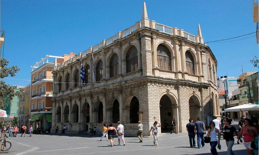Day Trip To Heraklion City Center & Market & CretAquarium - Who should book this outing?