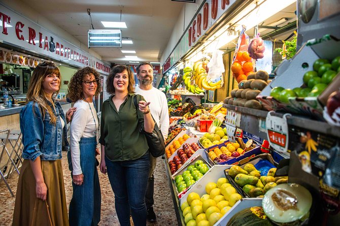 De Mercados: A Neighborhood Market and Food Tour - Mercado Barceló: shopping like a local
