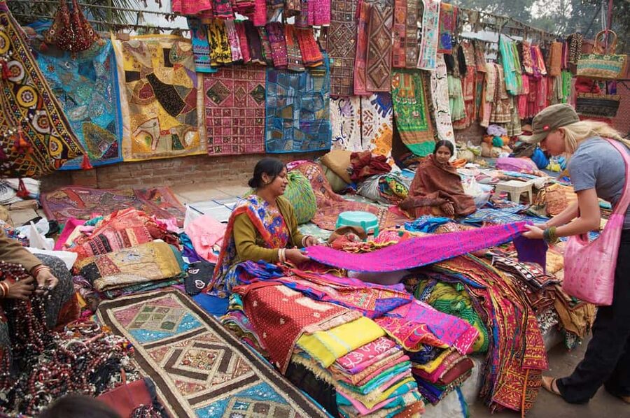 Delhi Markets: A Cultural Shopping Experience with an Expert - Kinari Bazaar and Delhi’s wedding details