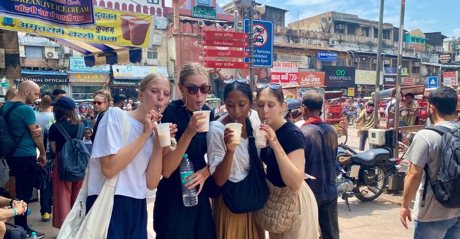 Delhi: Old Delhi's Street Food, Temples & Spice Market Tour - Khari Baoli and Asia’s largest spice market