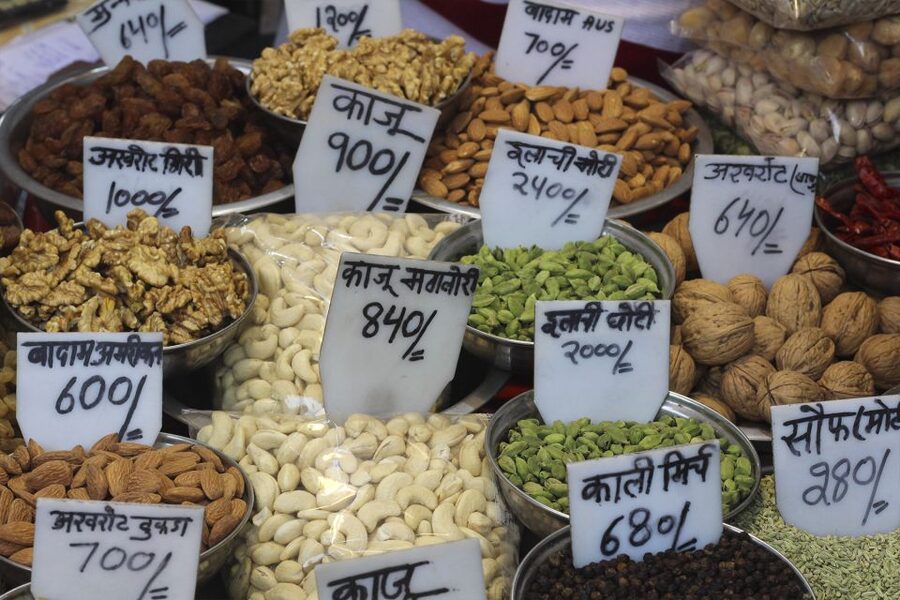 Delhi: Old Delhi & Spice Market Tour - Gurudwara Sis Ganj is the most human stop
