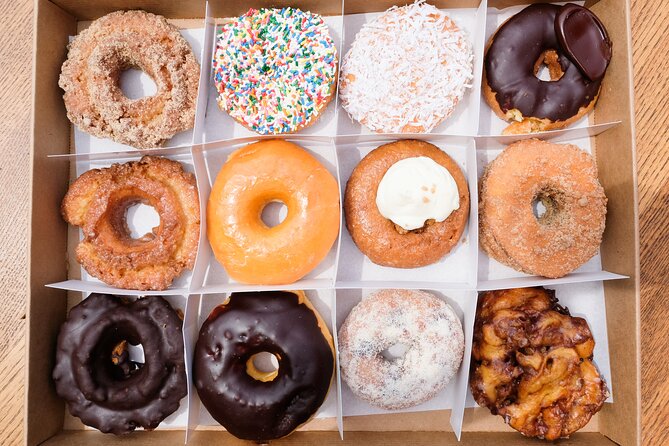 Delicious Donuts & Sweet Treats: West Loop Walking Tour - Walking through Restaurant Row
