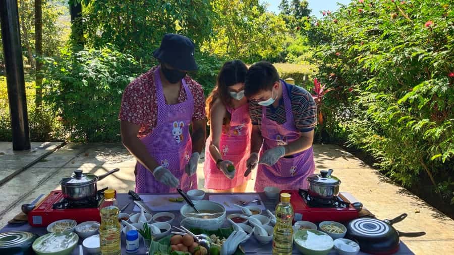 Dinner from cooking class & enjoy local night market - Arriving at the quiet farm