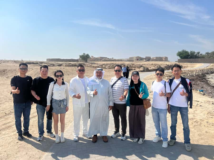 Discover Bahrain: Private Guided City Tour with Lunch - Bahrain Bay and the World Trade Center