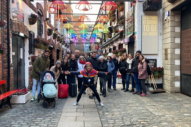 Discover Belfast with St. George's Market Minivan Tour - Why a private minivan works well in Belfast