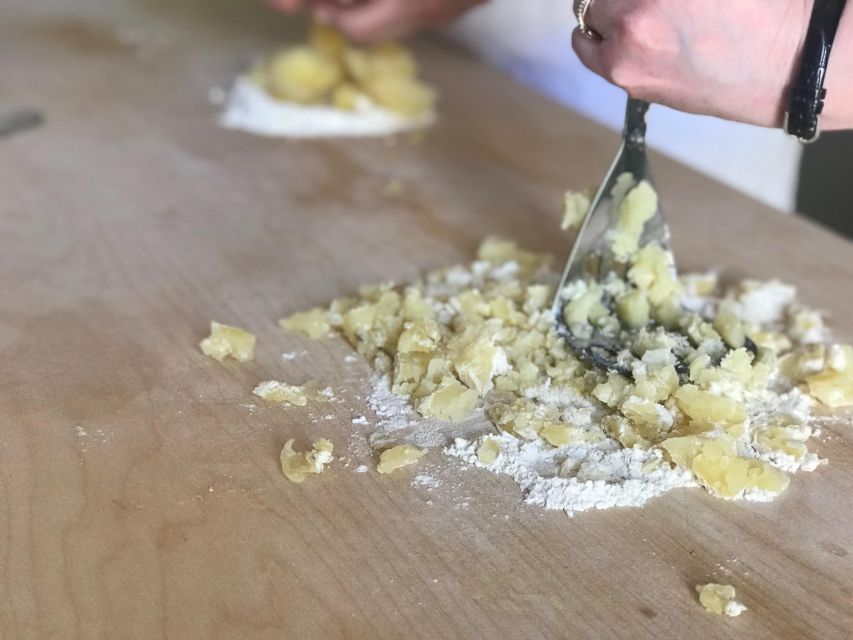 Discover the old market and make fresh pasta - Starting at Villafranca’s Scaliger Castle