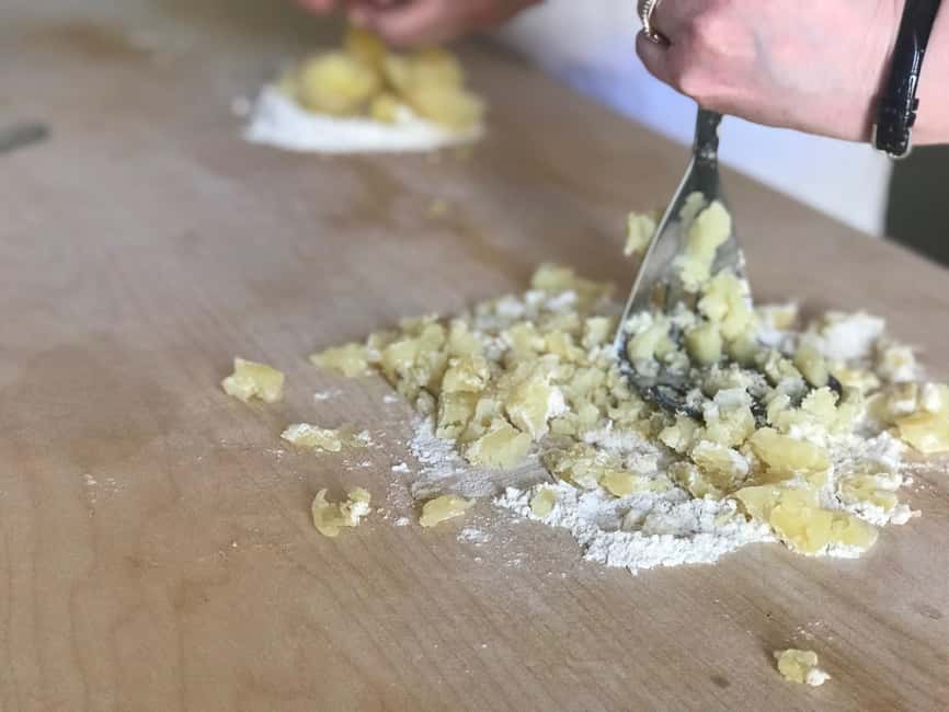 Discover the old market and make fresh pasta - Inside the Venetian kitchen by the castle