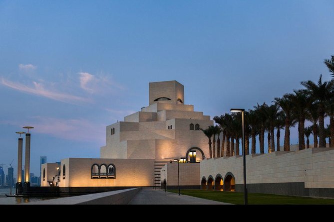 Doha City Tour: Souq Waqif, Katara, The Pearl, and Corniche - Guides, photos, and pace can shape the day