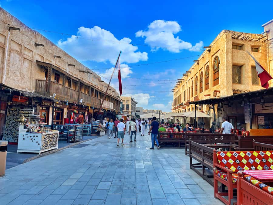 Doha: Guided City Tour to Souq Waqif, katara & pearl-island - The guides are the main reason to choose this tour