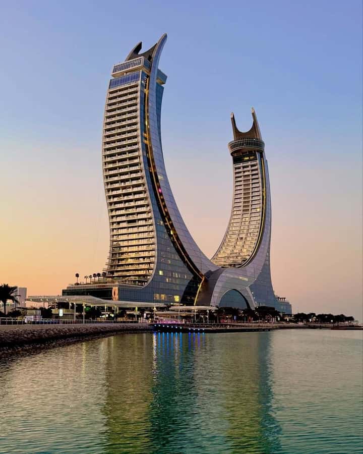 Doha: Visit Cornishe, Pearl, Souq Waqif, Katara, Museum - Why this four-hour route works in Doha