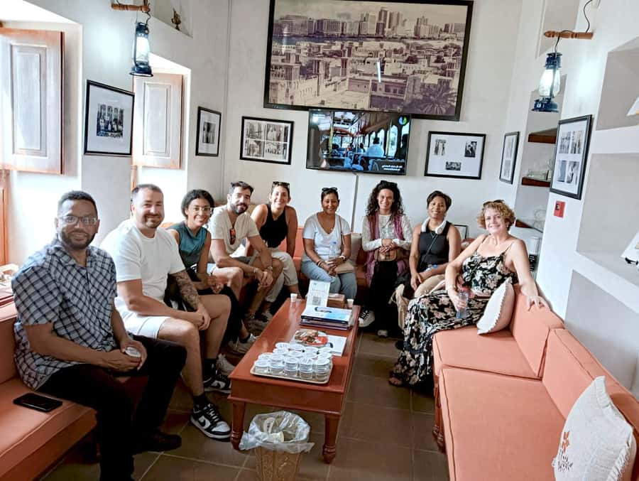 Dubai: Discover Dubai Old Town, Souks, Museum & Street Food - Al Souq Al Kabeer and the food stops