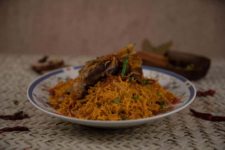 Dubai Food Tour: 4 Cuisines, Souks & Street Bites - Al Fahidi starts with Lebanese mezze and shawarma