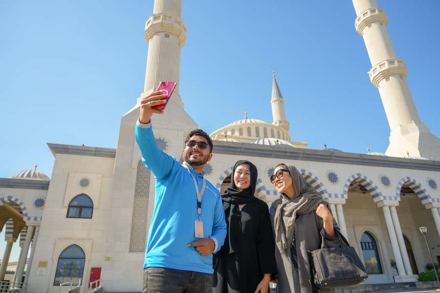 Dubai: Half-Day City Tour with Blue Mosque, Creek, and Souks - Jumeirah Beach and the Burj Al Arab photo stop
