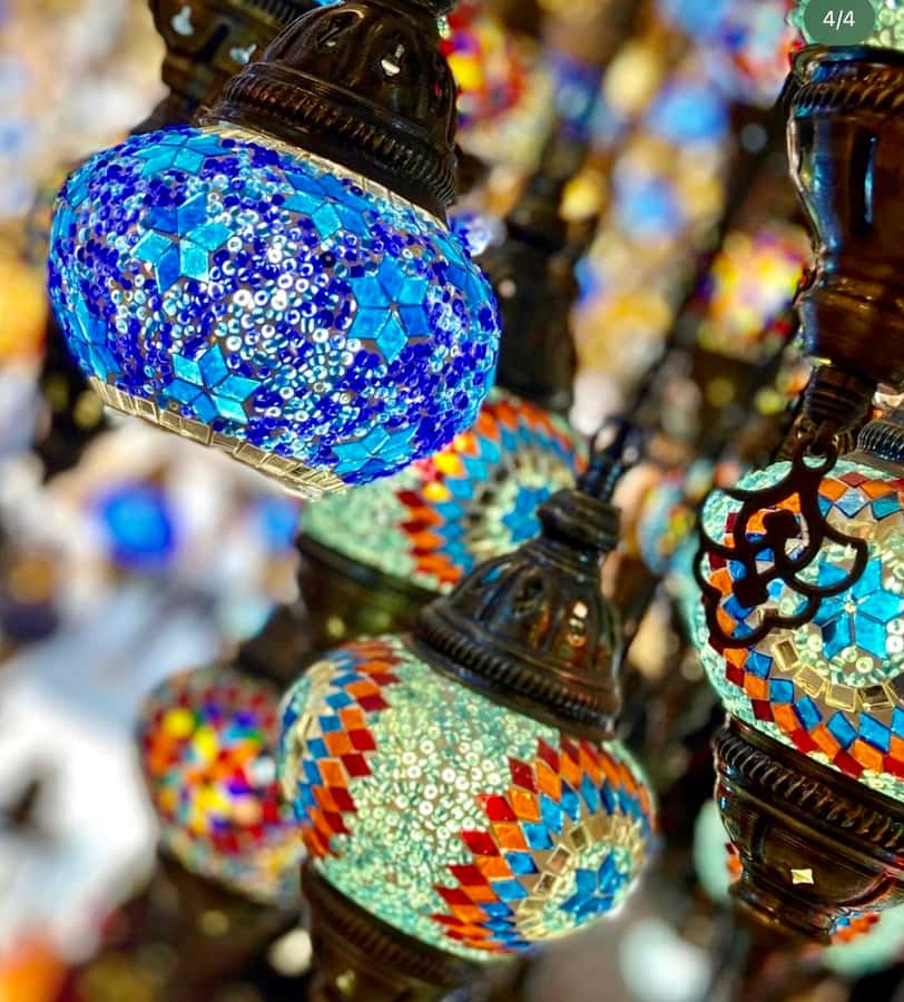 Dubai: Premium Old Town, Street Food, Souks & Boat Ride Tour - Gold Souk: spectacle with a practical edge