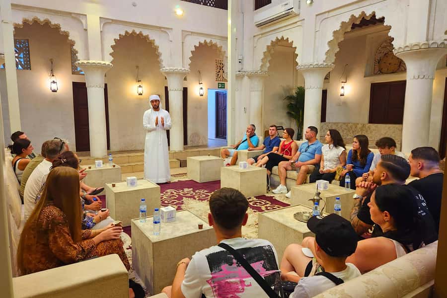 Dubai: Premium Old Town, Street Food, Souks & Boat Ride Tour - Starting at Al Seef beside Dubai Creek