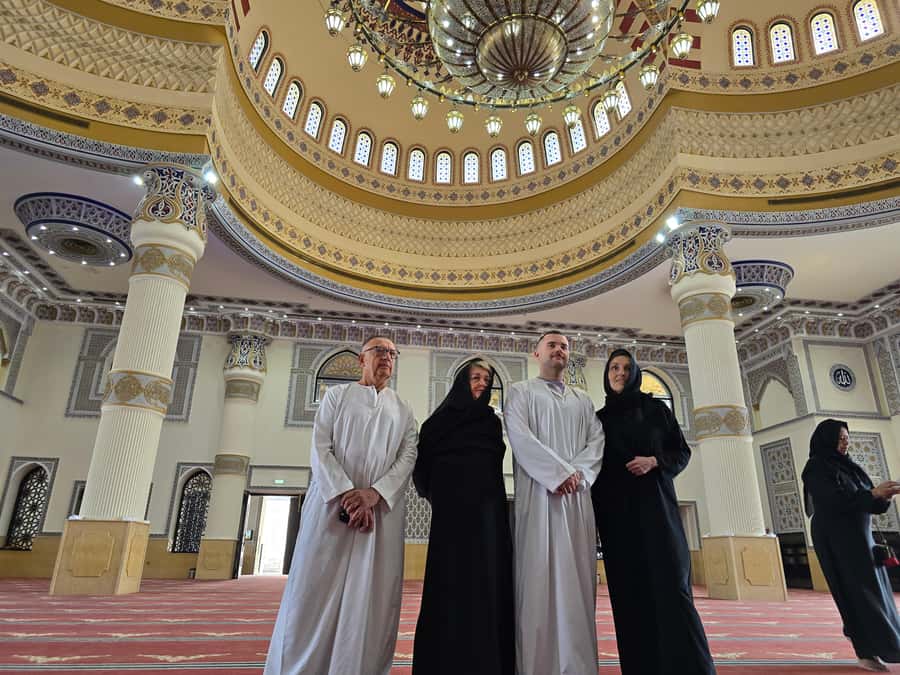 Dubai:Private Frame Entry, Mosque, Souks, Tastings& transfer - Dubai Frame: Old and New From One Viewpoint
